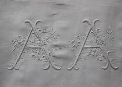France Antique MONOGRAM“AA”ピュアリネンレースの大判シーツ