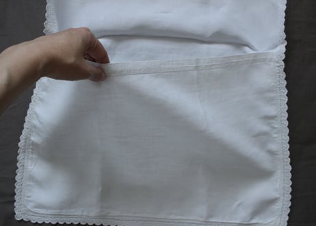 【送料無料対象商品】France Antique Whitework MONOGRAM "EM"  nightie hotei
