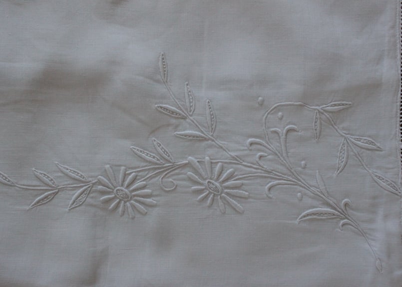 フランスアンティーク・クッションカバー \"J・C\"ドロンワーク/白糸刺繍 パリ発送】B1644 フランスアンティークリネンピローケース