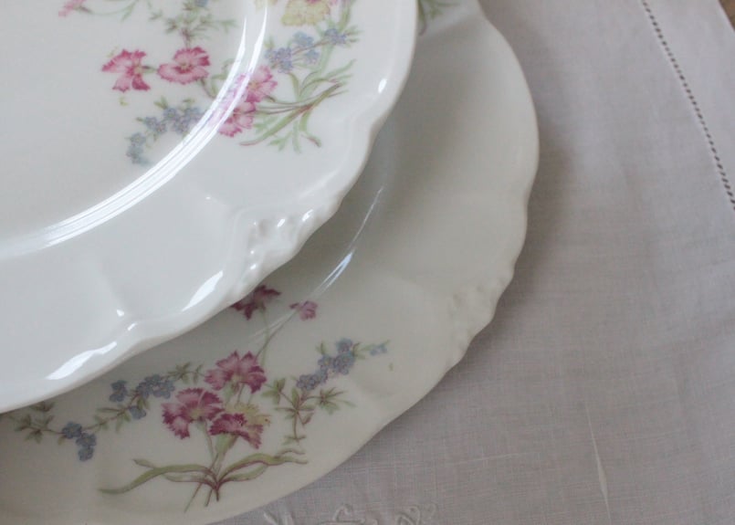 maman様2枚おまとめ　Limoges【リモージュ】スミレのデザートプレート maman様2枚おまとめ Limoges【リモージュ】スミレのデザートプレート