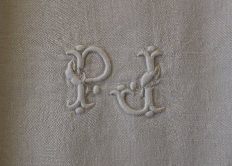 【送料無料対象商品】France Antique “PJ”  MONOGRAM Whitework手刺繍モノグラムクロス（数量5）