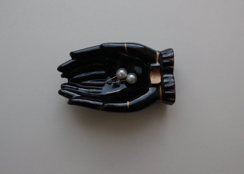 【A】ブラックハンドモチーフ/Made in Japan/陶器製・小物入れ B】ブラックハンドモチーフ/Made in Japan | Antique & Brocan