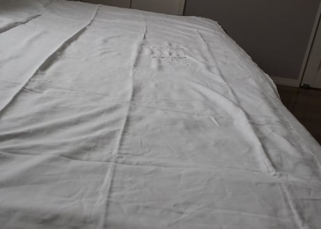 France Antique MONOGRAM“AA”ピュアリネンレースの大判シーツ
