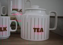 【B】ホワイトハンドモチーフ/Made in Japan /陶器製・小物入れ B】ホワイトハンドモチーフ/Made in Japan /陶器製・小物入れ