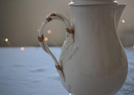 Leedsware Classical Creamware with Kintsugi second anniversary special set