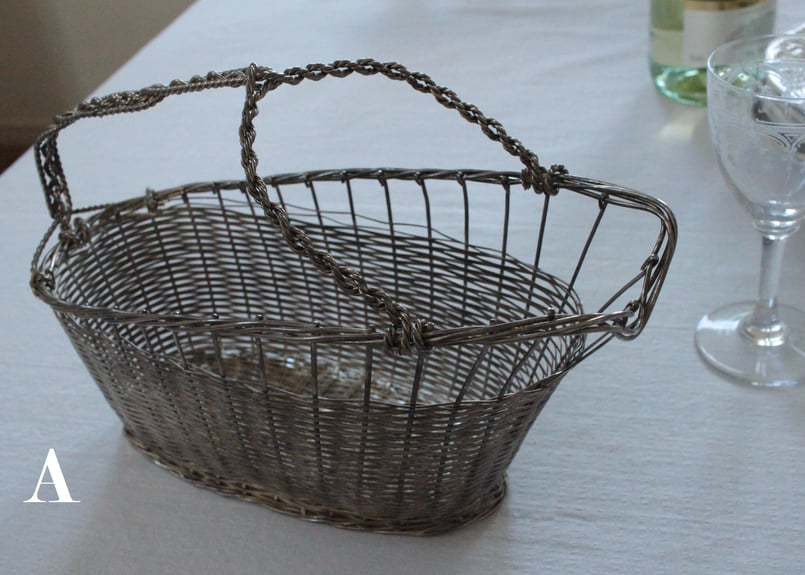 ジャンクガーデンの演出用　ワイヤーかご　鉄錆物　ブロカント　多肉&セダム　古道具 ジャンクガーデンの演出用 ワイヤーかご 鉄錆物 ブロカント 多肉