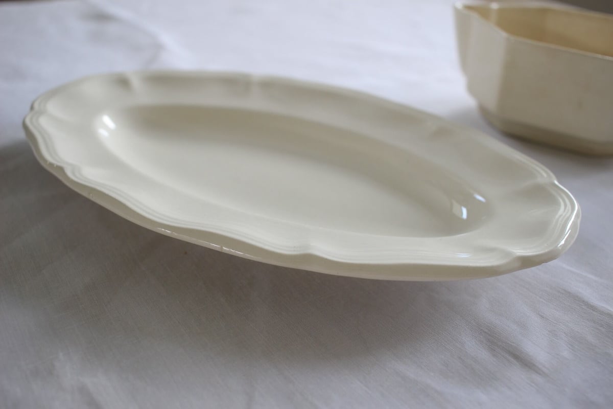 フランス アンティーク サルグミンヌ オーバル 花リム 星 ラヴィエ