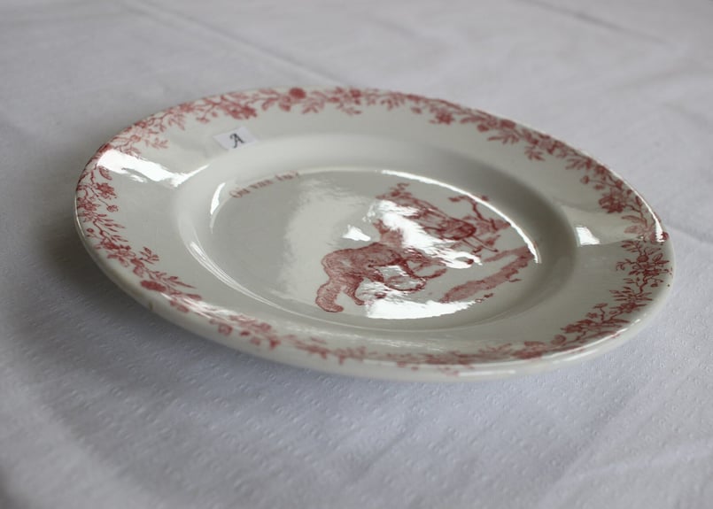 フランスアンティークおままごと食器赤ずきんジアンGien 赤B