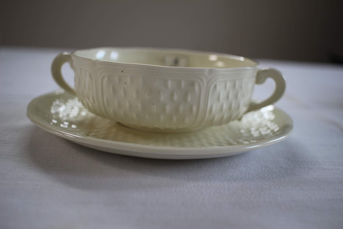 新品未使用　GIEN ジアン　ポエジー　ティーカップ&ソーサー　ペアカップ ジアン「ポエジー」ティーカップ＆ソーサー ペアセット WEDGWOOD