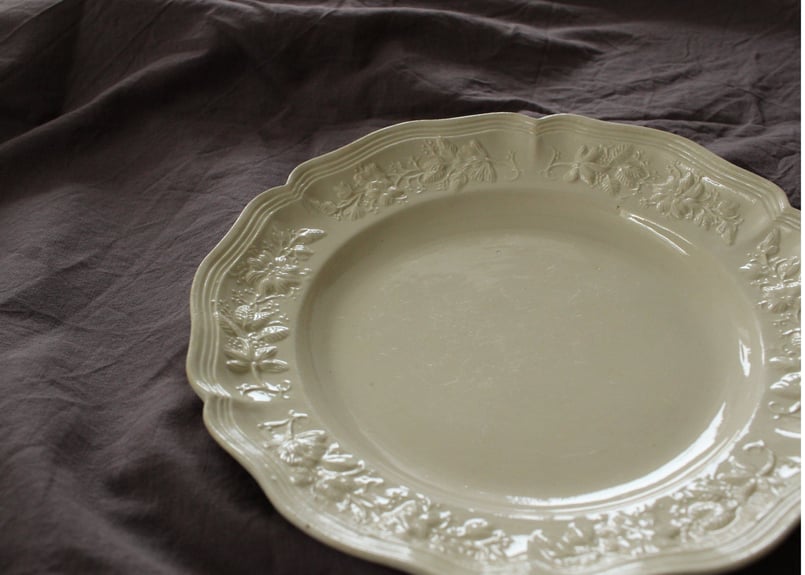 Pont aux Choux 18世紀ポントシュー窯レリーフプレート | Antique &