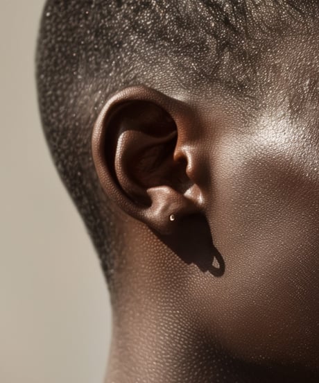Pebble pierced earring
