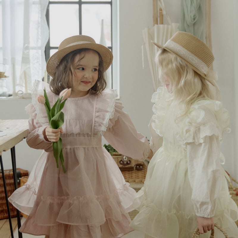 puella FLO【即納】(残りBlack 3・5) ラベンダーエプロン (black/pi