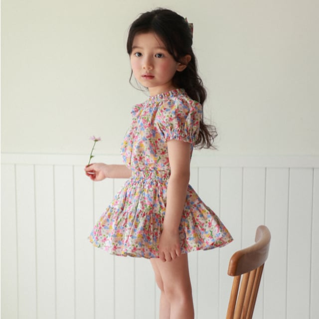 wonny ribbon 花柄セットアップ Lサイズ Wonny Ribbon【即納】Flower garden skirt & blouse se