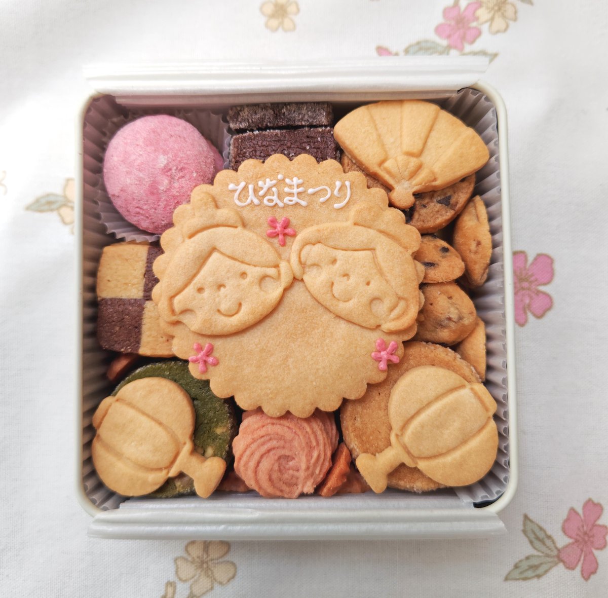 ひなまつりクッキー缶 | お菓子工房とりこ