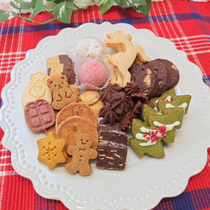 マークス&スペンサー　クリスマス　チョコチップクッキー入オルゴール缶　セット 画像1 / 28＞【PLAZAで買える】スヌーピーの「クリスマスグッズ