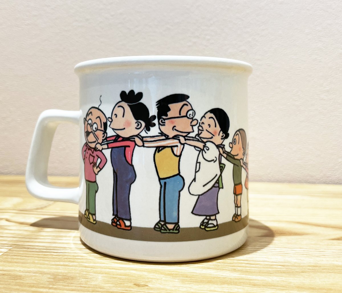 桜新町商店街 サザエさん肩つなぎマグカップ | 桜新町商店街振興組合