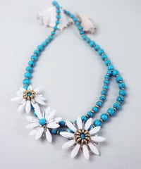 ツイン＆ダガーの青いネックレス