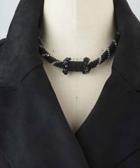 黒いネックレス
