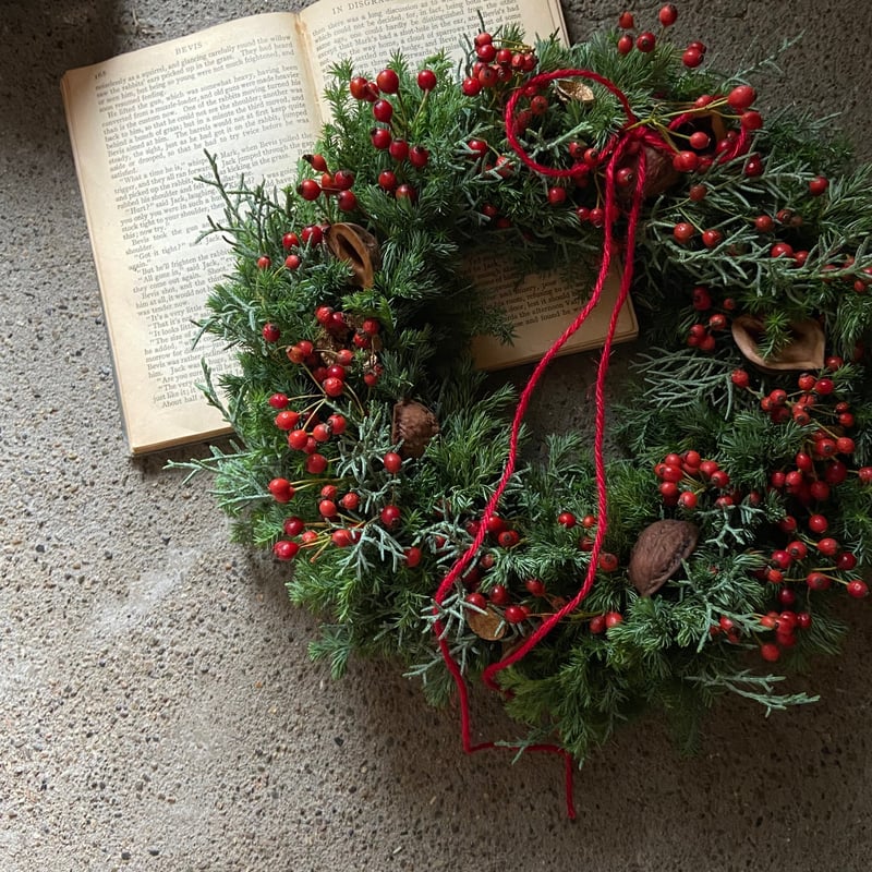 リース【赤い実と美味しい時間】 | マエダ花店