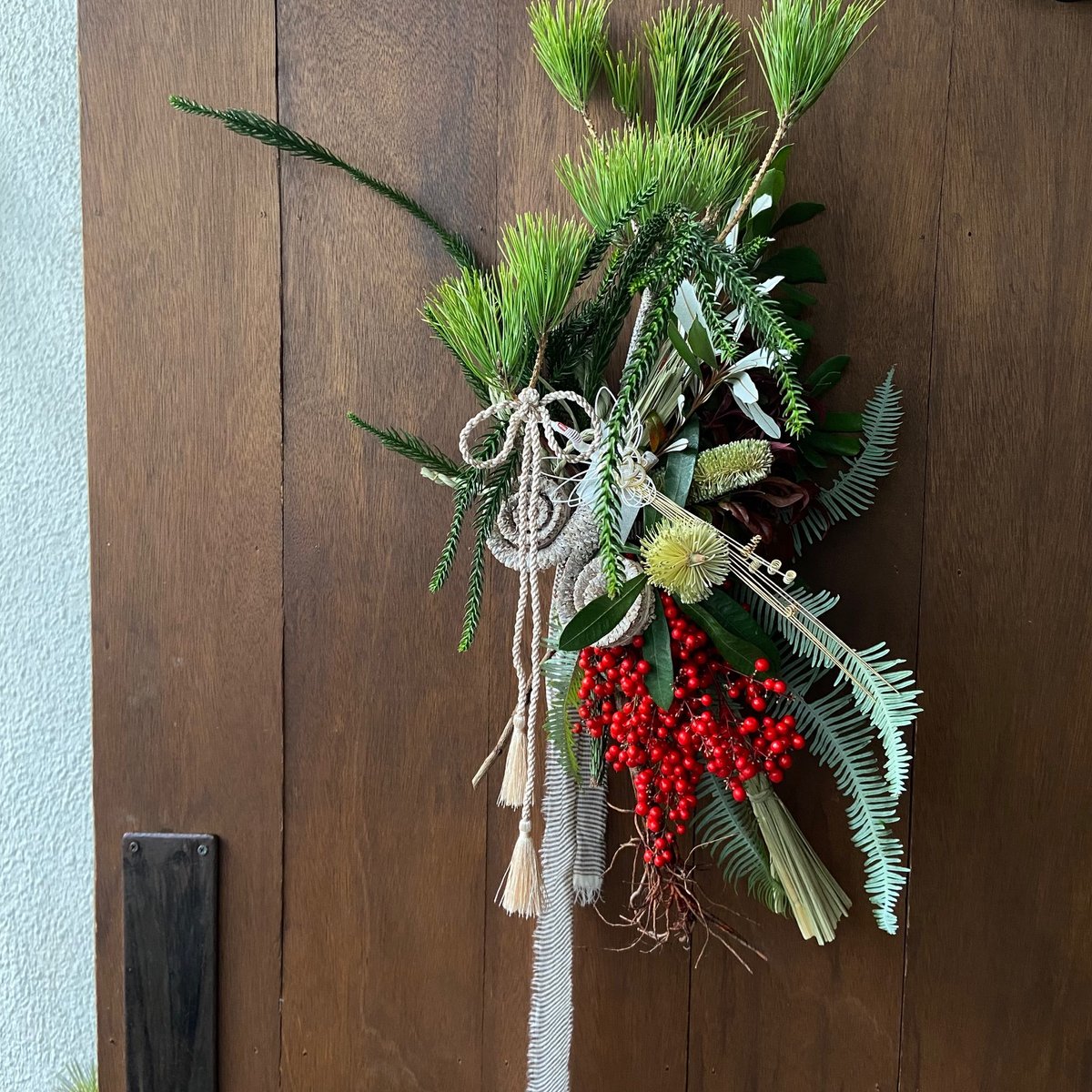 マエダ花店のお正月】お飾りL・立ち根引き松 | マエダ花店