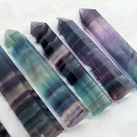 水晶 六角柱 なぜ 水晶六角柱 水晶ポイント 幸せを呼ぶ石PAX