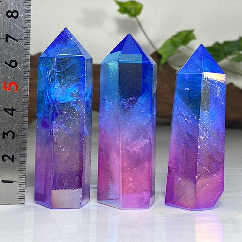 光のエネルギーで癒しと浄化をもたらす六角柱～オーラ水晶六角柱