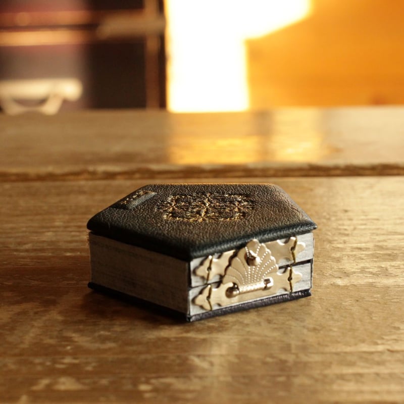 Beautiful Book - Collector's Edition 美しい本 -愛書家版