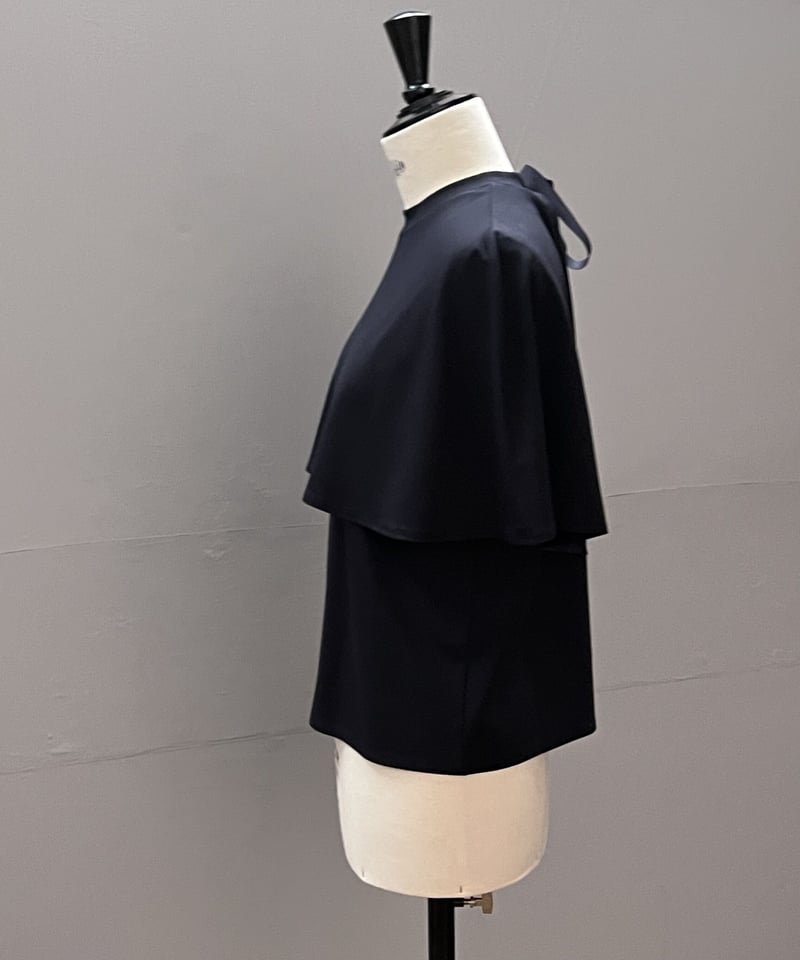 NO.29 ポンチケープ付きトップス | miccar ONLINE STORE NO.29 ポンチケープ付きトップス | miccar ONLINE STORE
