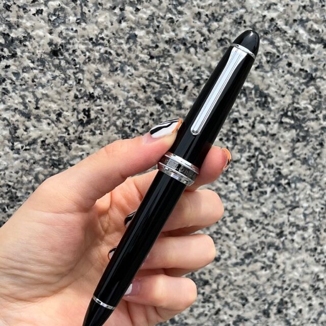 【大幅値下げ】SAILOR セーラー万年筆　長刀研ぎ　シルバートリム 中細 MF 新品)SAILOR セーラー 万年筆 長刀研ぎ シルバートリム (旧型