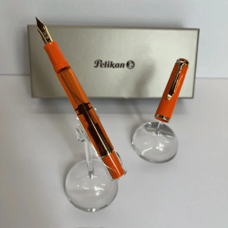 Pelikan 万年筆 赤・金 pelikan | STORES