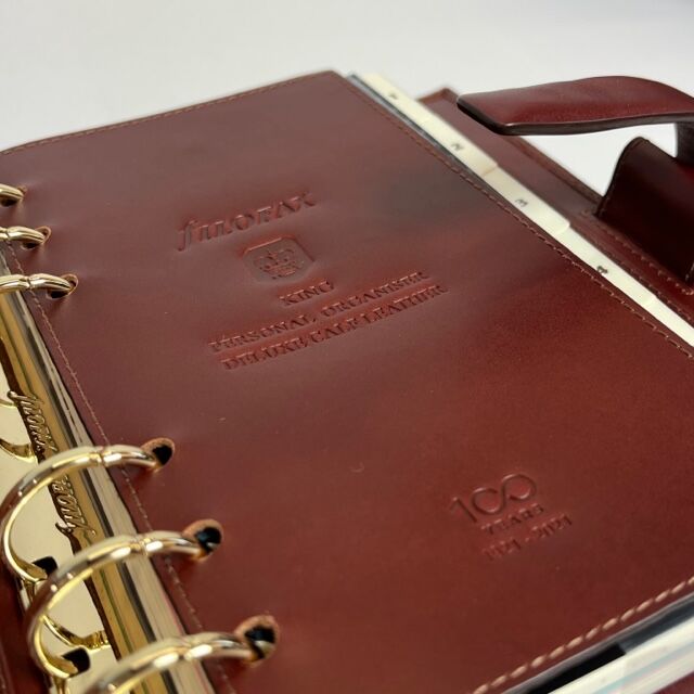 ファイロファックス　システム手帳　100周年復刻モデル 手帳】Filofax 100周年記念 センテニアル バイブルをお迎え