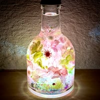 期間限定*『春桜の森』プリザーブドフラワーとクリスタルのメルヘンハーバリウムライト