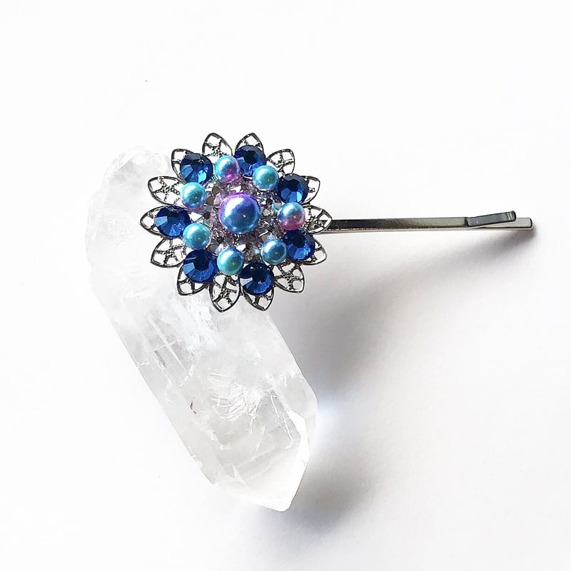 Swarovski スワロフスキー　星形クリスタルヘアピン 3個セット　試着のみ 天の星花〜蒼い星の小さな欠片〜』スワロフスキーのクリスタルヘアピン