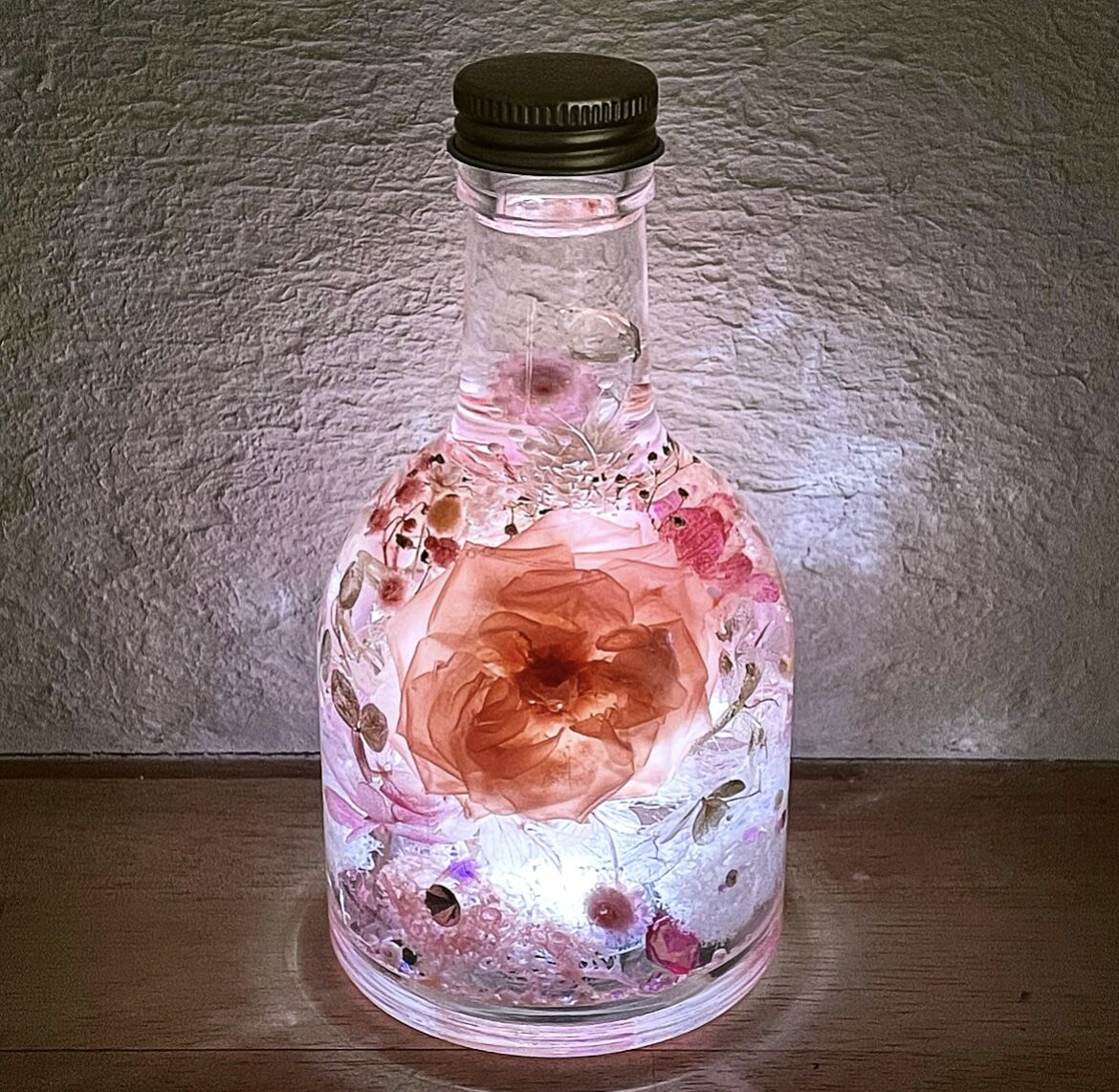 期間限定*『宝石の森〜純真のパール〜』プリザーブドフラワーと