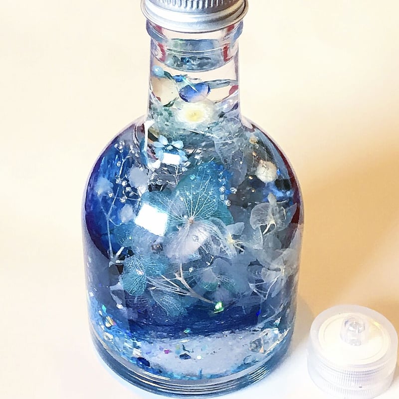 再販*期間限定『冬精霊の森』プリザーブドフラワーとクリスタル