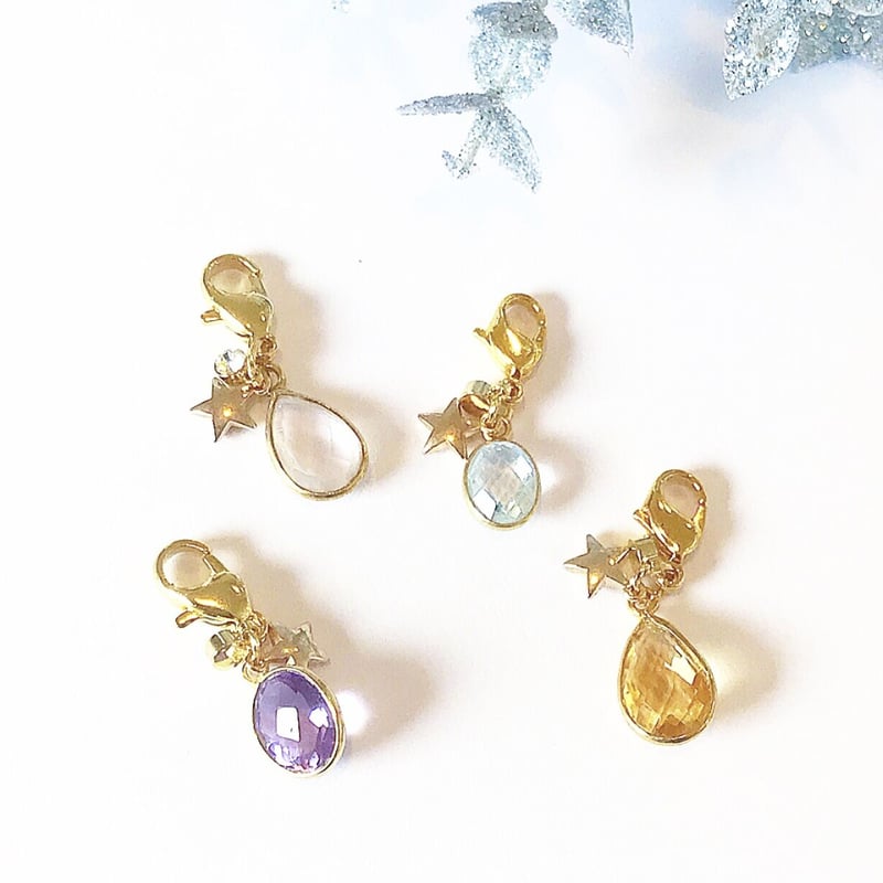 星のかけらのチャーム*』宝石質天然石とスワロフスキーの18kgpセミ