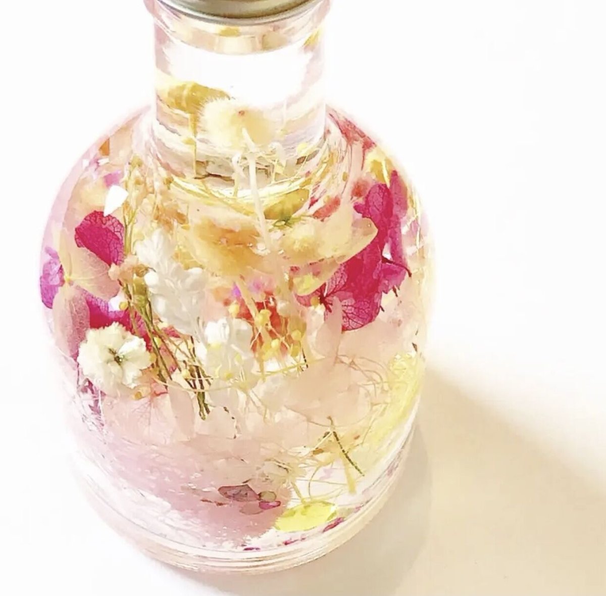 宝石の森〜プリザーブドフラワーとクリスタルのメルヘンハーバリウムライト 期間限定『宝石の森〜麗しのルビー〜』プリザーブドフラワーと