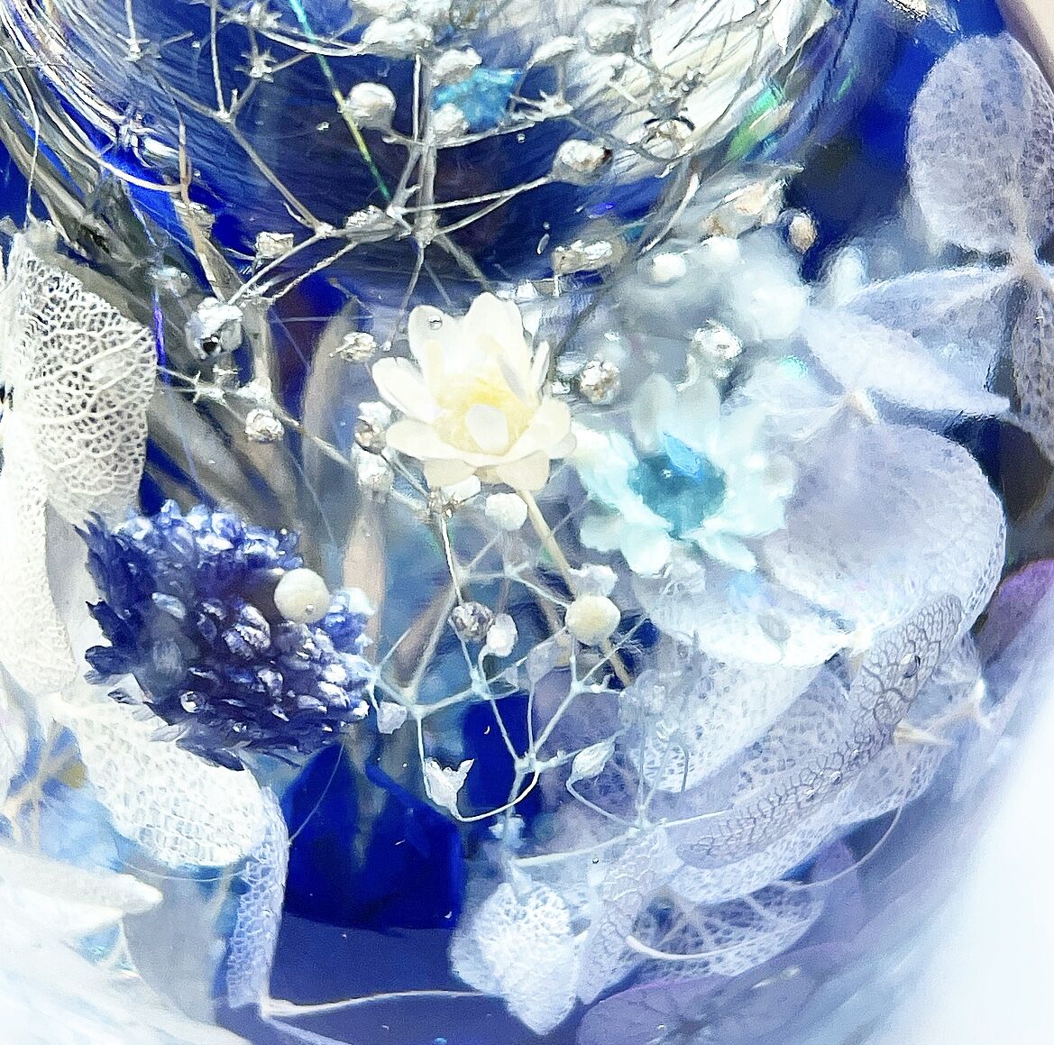 期間限定*『宝石の森〜叡智のサファイア〜』プリザーブドフラワーと