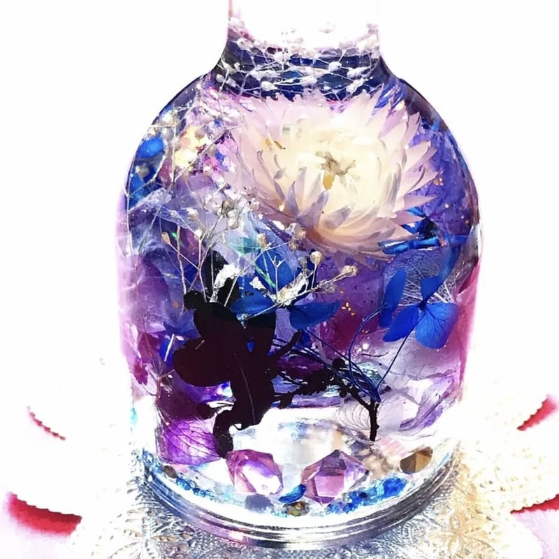 宇宙の森』プリザーブドフラワーとクリスタルのメルヘンハーバリウム