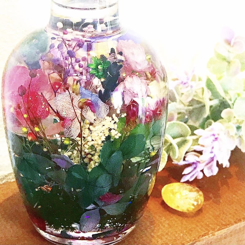 シリウス✩*॰¨̮です。プリザーブドフラワー 野花の森』プリザーブドフラワーとクリスタルのクラシカルハーバリウム