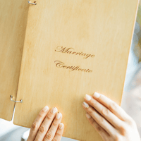 【誓いの言葉】木製誓約板｜ゲストの記憶に残る結婚式演出（ガーデンウェディング）