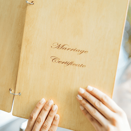 【誓いの言葉】木製誓約板｜ゲストの記憶に残る結婚式演出（ガーデンウェディング）