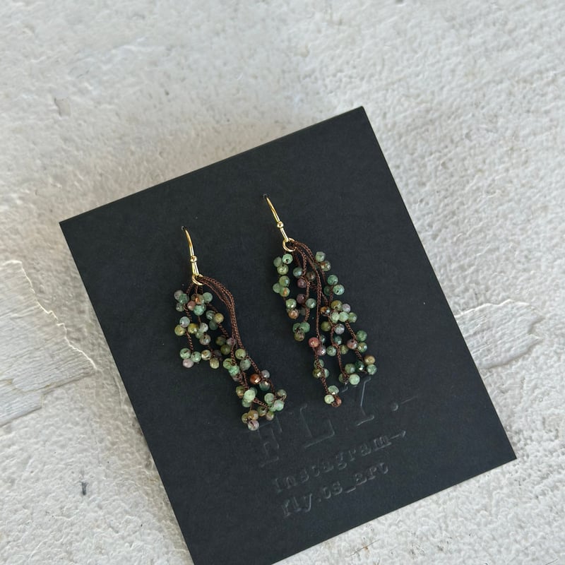 ルビーインゾイサイトの水滴ピアス、イヤリング。小さめ。 | FLY