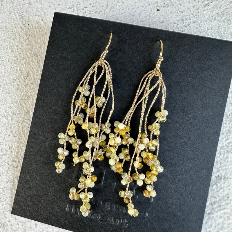 ミモザのピアス、イヤリング。 | FLY