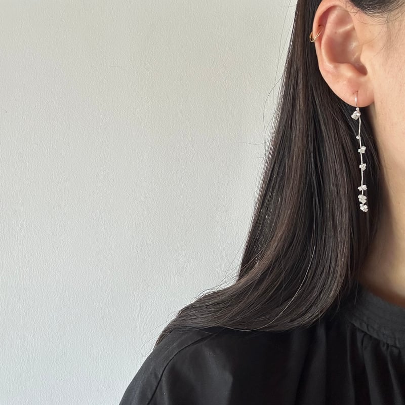 ダイヤモンドのひとすじ水滴ピアス。 | FLY