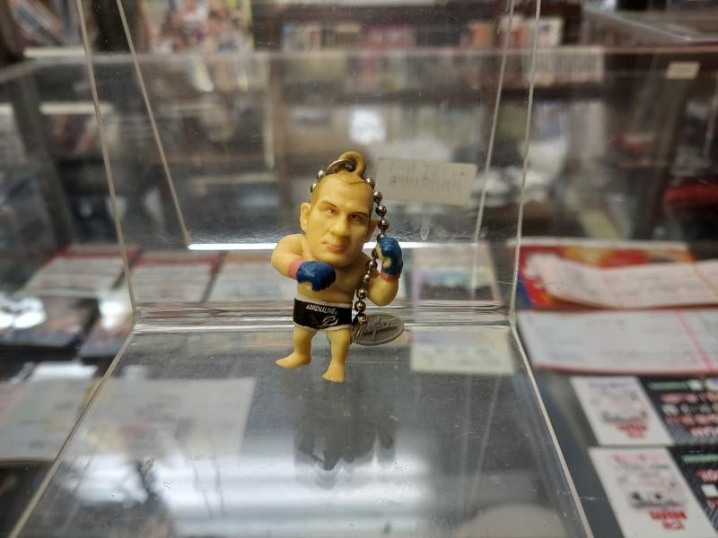 格闘技！レア！PRIDE ヒョードル選手！チャンピオンフィギュア 約15cm 人類最強】氷の皇帝ヒョードルの人間離れした衝撃KO7選がヤバすぎる