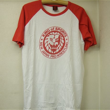 新日本プロレス ライオンマークラグランTシャツ（STRONG STYLEタグ）サイズ表記なし（M～Lサイズ程度）