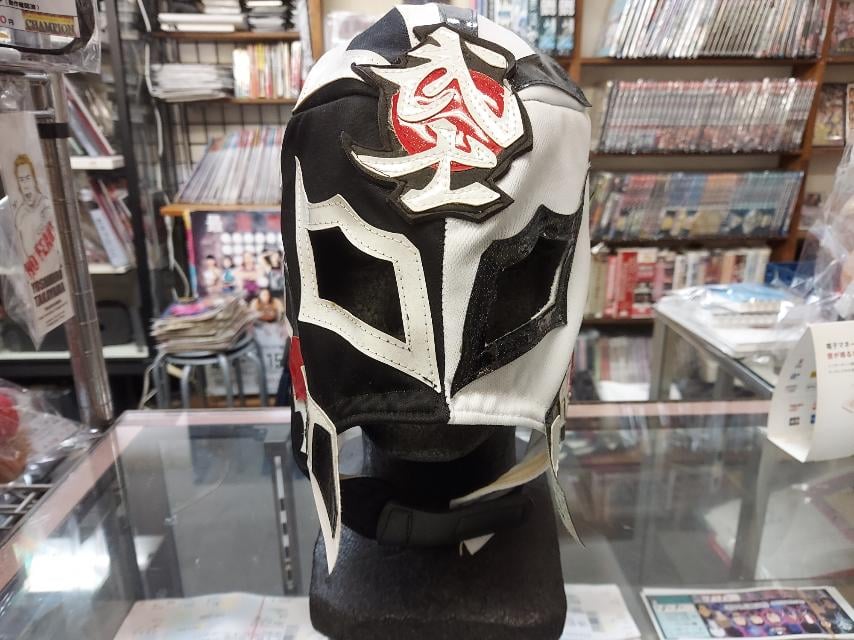 BUSHIROAD - ロスインゴ BUSHIセット マスク 帽子 BUSHIROAD - ロスインゴ BUSHIセット マスク 帽子 Amazon.co.jp