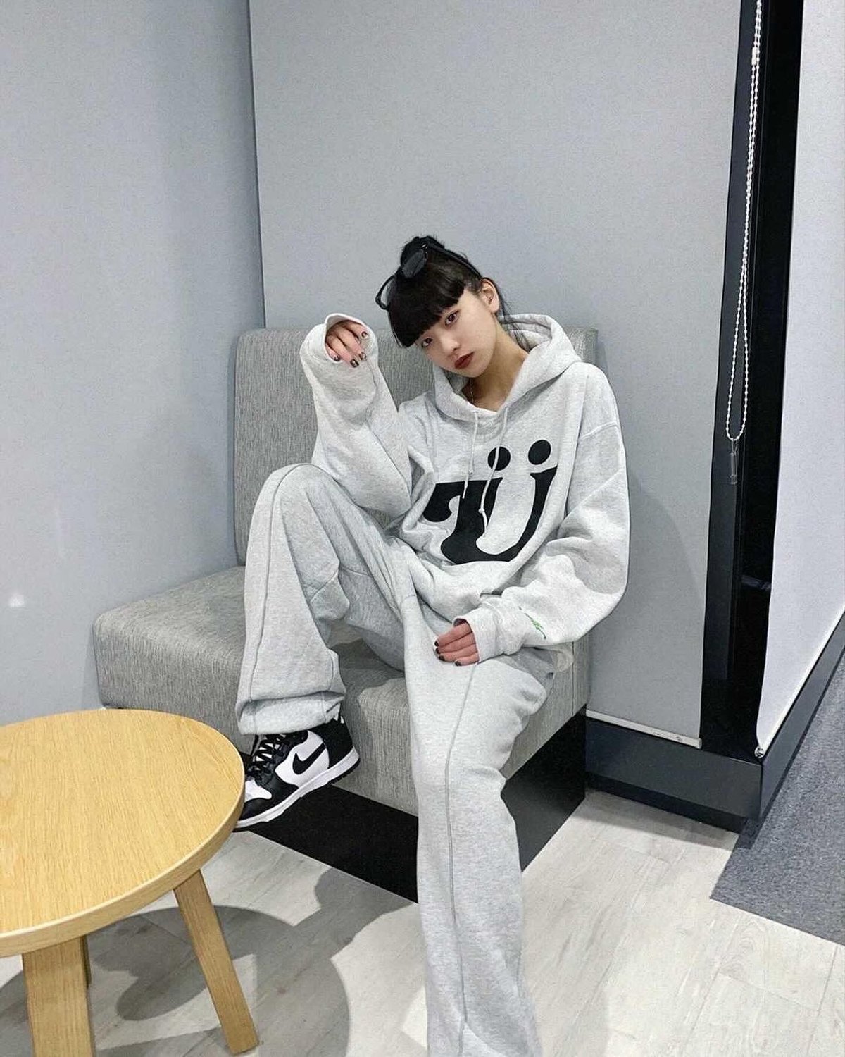Ü” SMILE PUFF LOGO HOODY (ASH x BLACK) | Lil