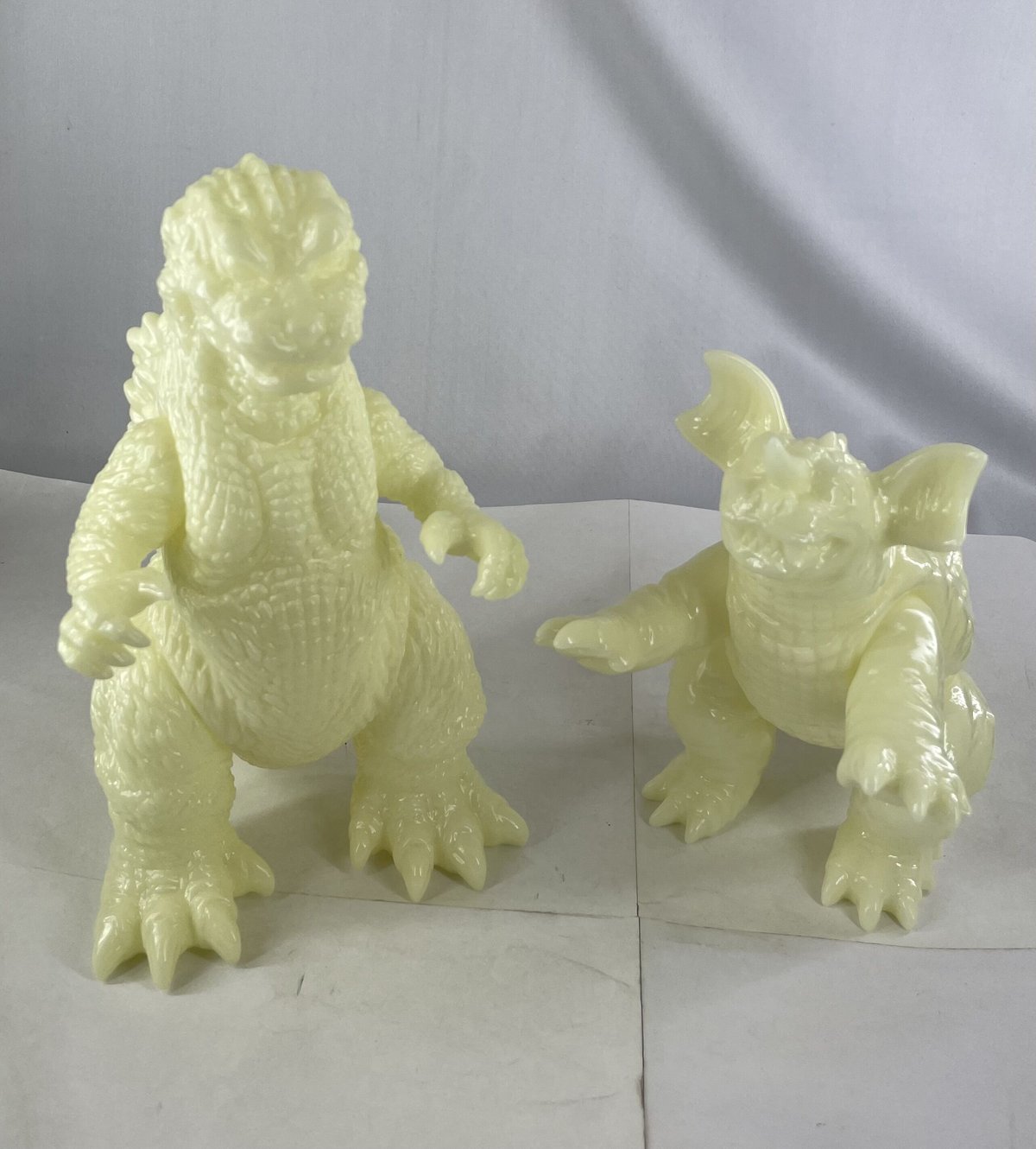 激レア限定品M1号蓄光メカゴジラチタノザウルス大怪獣対決セット